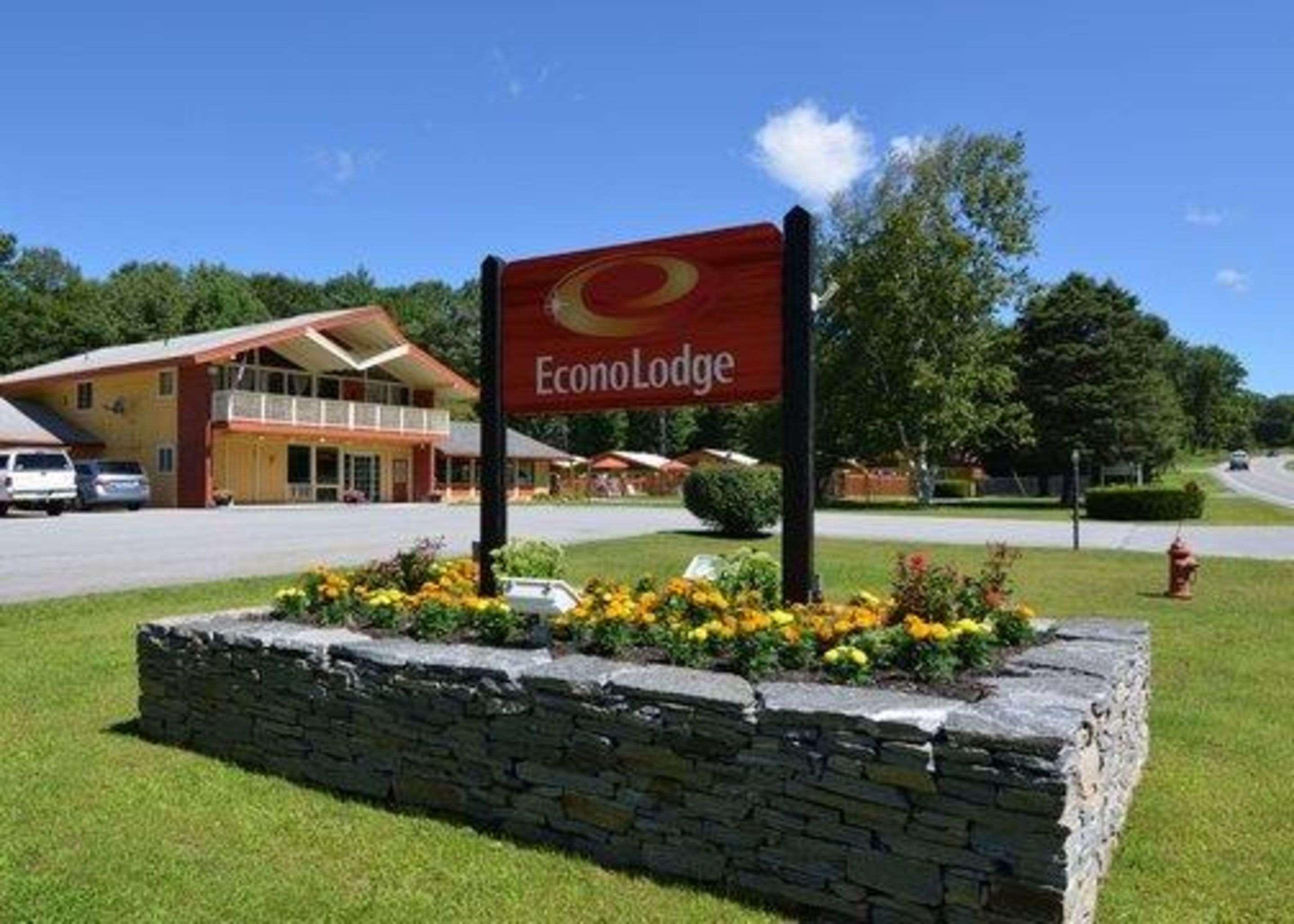 Econo Lodge Manchester Exterior photo